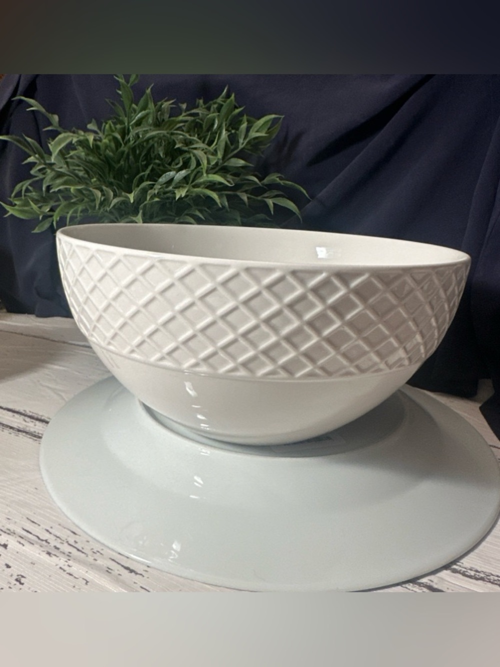 Mikasa trellis new Ceramic Serving bowl 48oz capacity
